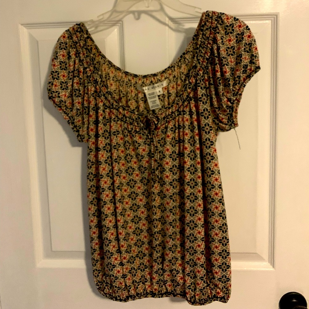 Cute comfy top for summer days.